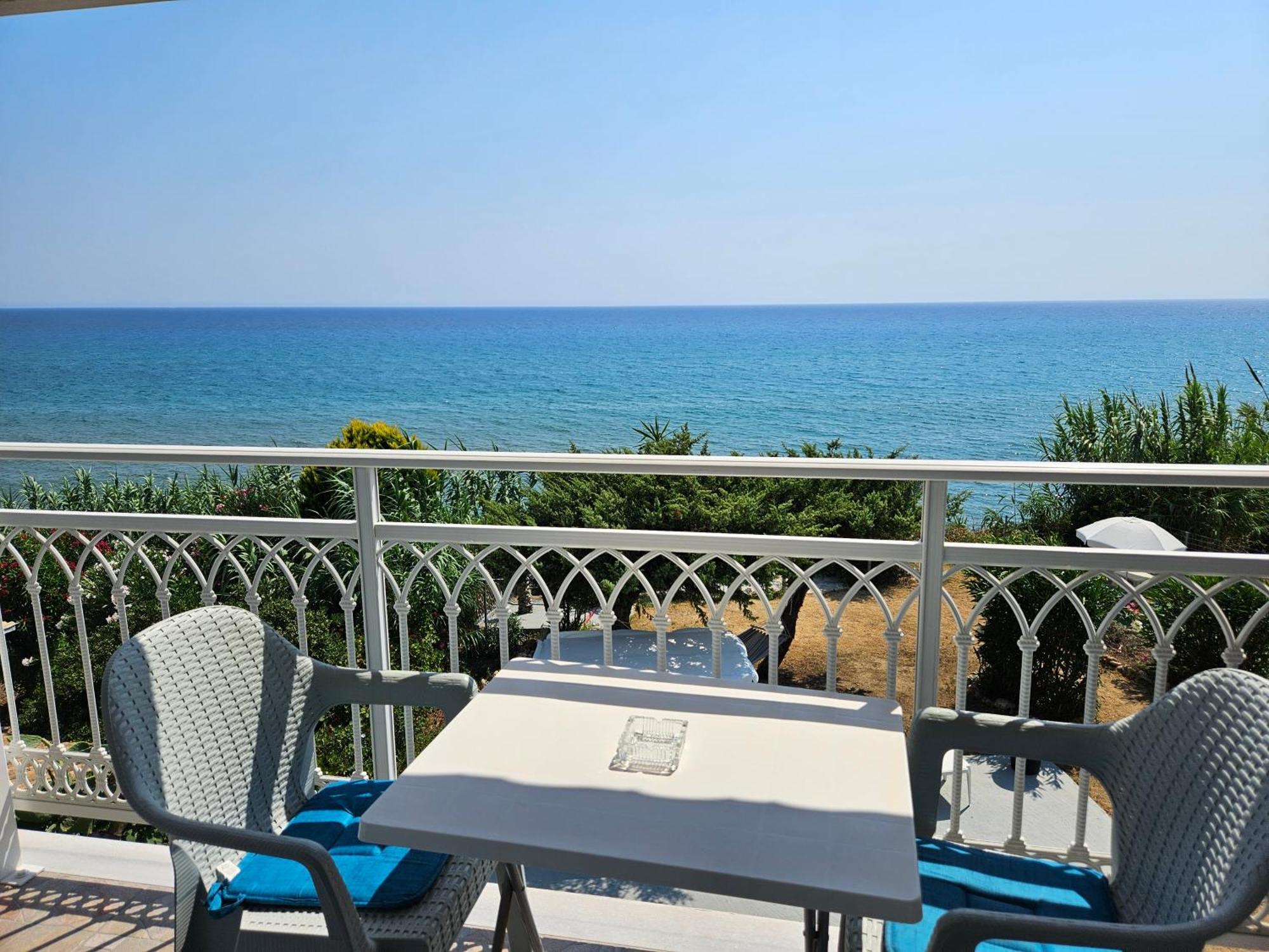 Leta Apartments Agios Georgios  Exterior foto